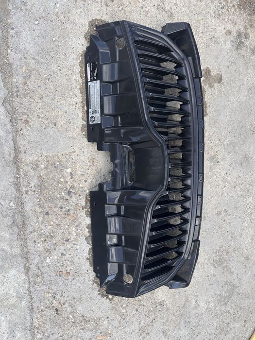 Grilă radiator skoda fabia 3.cod:6v0853653.a.