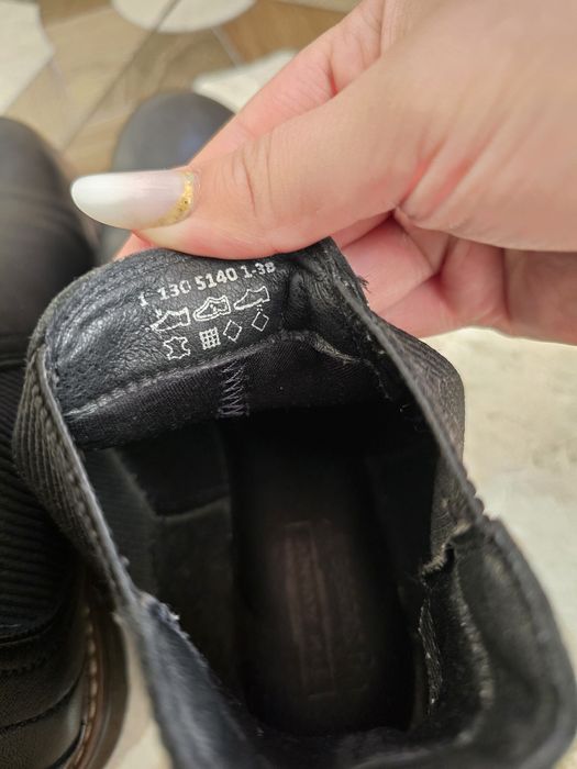 Ghete din piele scurte