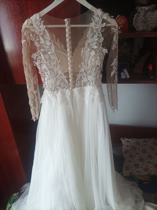 Vând URGENT rochie de mireasa