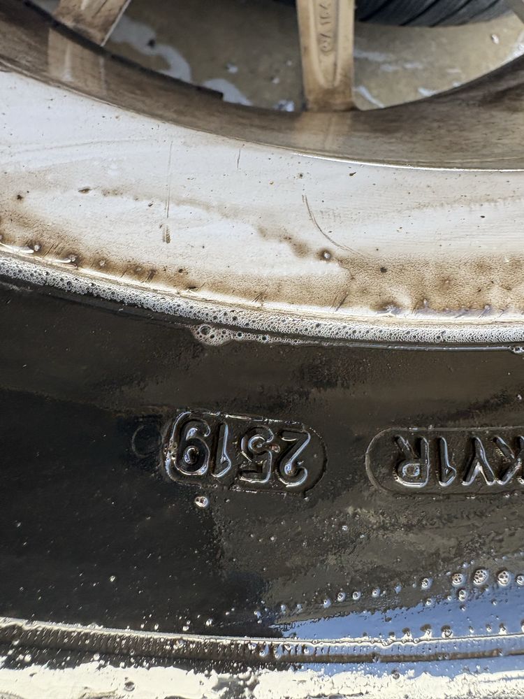 Джани RONAL с гуми DUNLOP 235/65R17 5/130