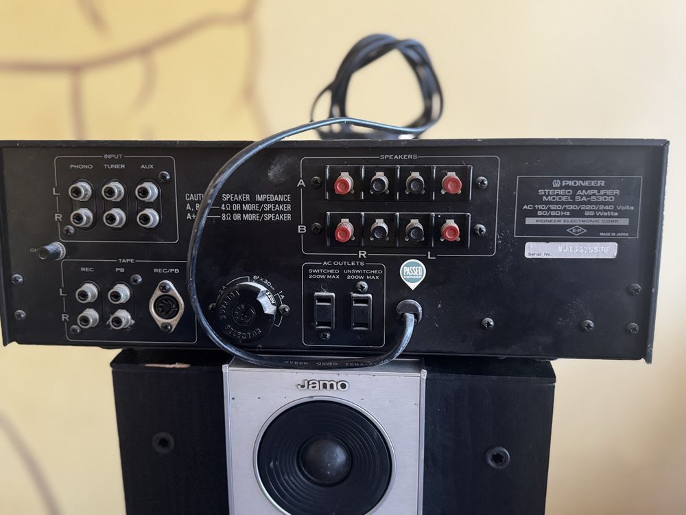 Тонколони Jamo и усилвател Pioneer
