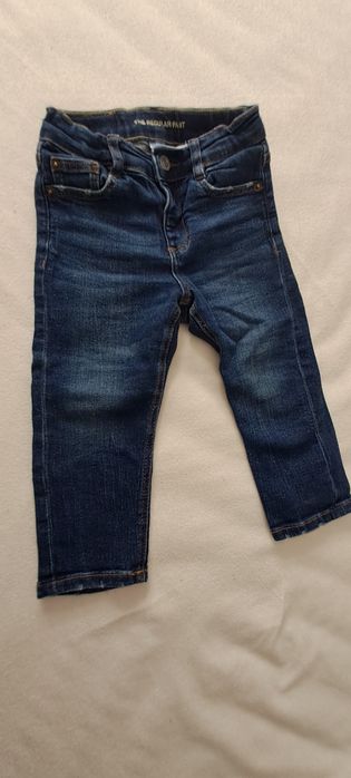 Vând blugi băieți marca Zara marimea 86