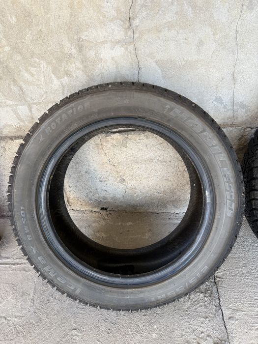 Зимние баллоны на автомашины, размер: (215/55R17) почти новая