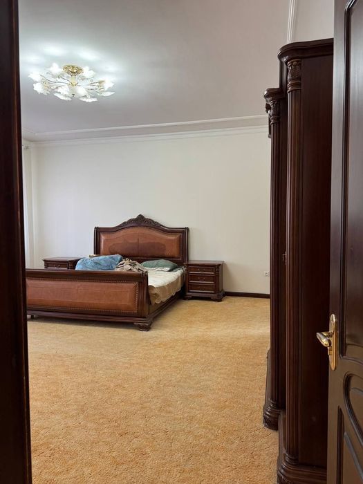 Ракатбоши Идеально под Бизнес 
 Офис.Час.Сад.Гостица
Угловой фасад 30