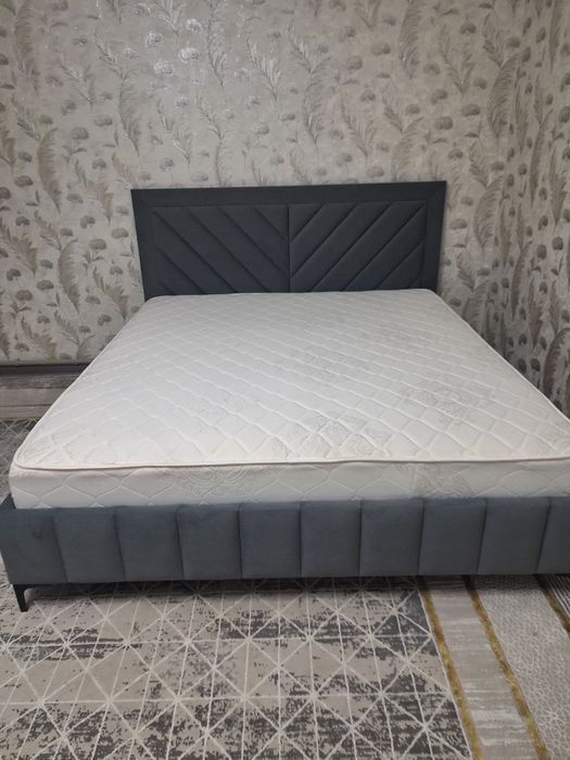 Спальный кровать