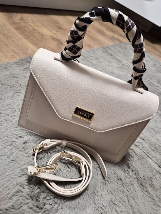 Дамска чанта Bessie