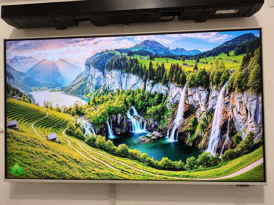 Tv LED Samsung Smart 43inch 4K UHD white
UE43AU9082UXXHSeria AU9082,