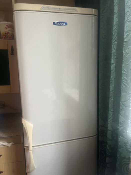 Холодильник бу рабочий