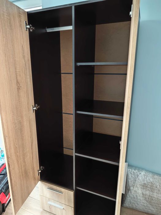 Двукрилен гардероб с огледало