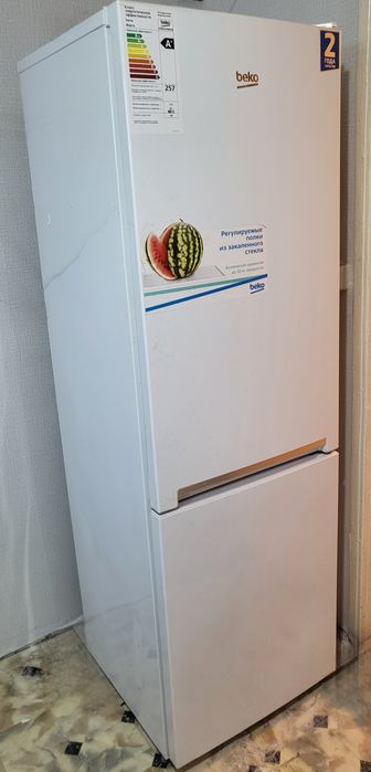 Продам Холодильник Беко, газовая плита Ава 4 комфорочная , Телевизор S