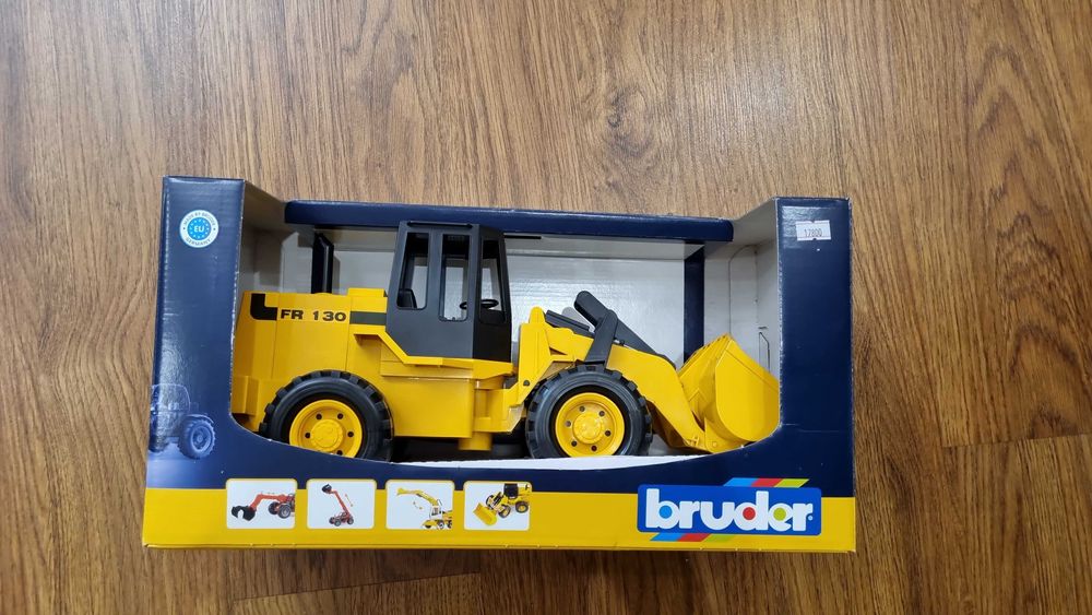 Bruder погрузчик