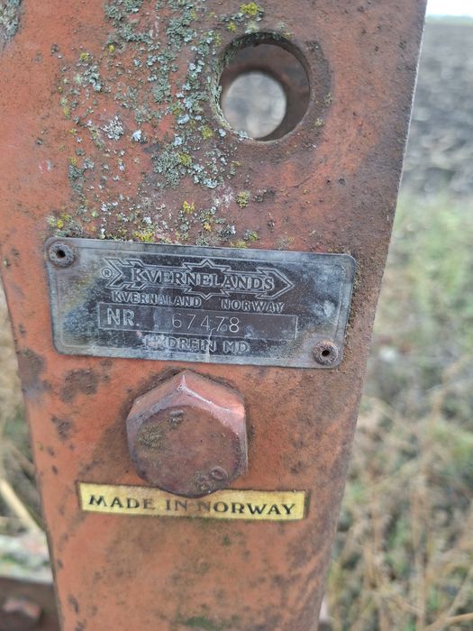 Vand utilaje agricole, plug,remorca,presa balotat, grebla