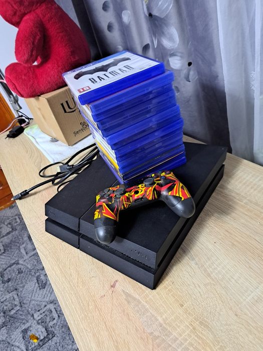 Vând PlayStation 4 pro 1T