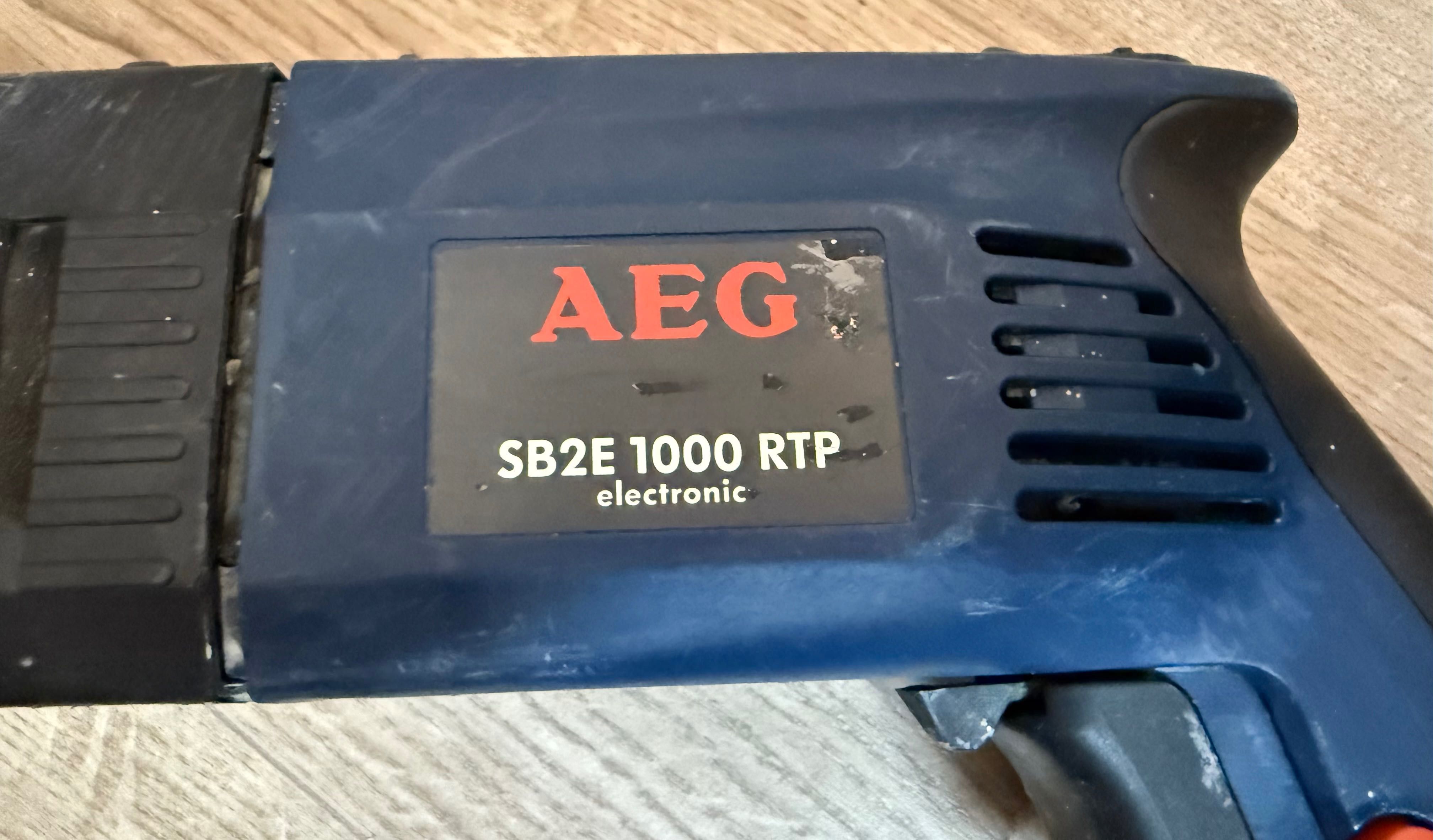 Двускоростна ударна бормашина AEG SB2E 1000 RTP 1010W Оригинална
