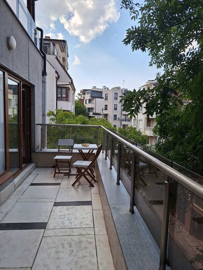 Дава се под наем Тристаен апартамент в София, Лозенец - 111 кв.м за 1150 € - Снимка #11