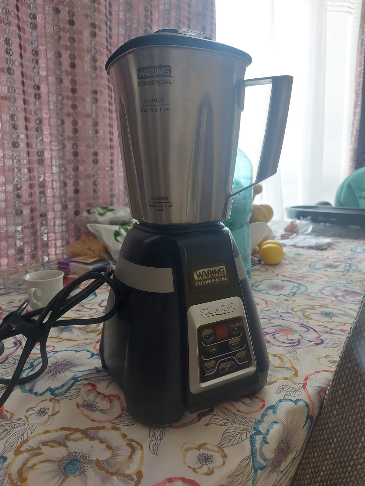 Vând blender profesional, preț 390 RON,