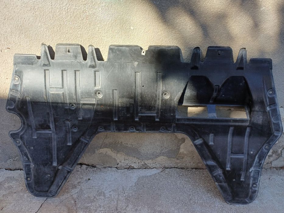 Оригинална кора за под мотора за VW Passat b6