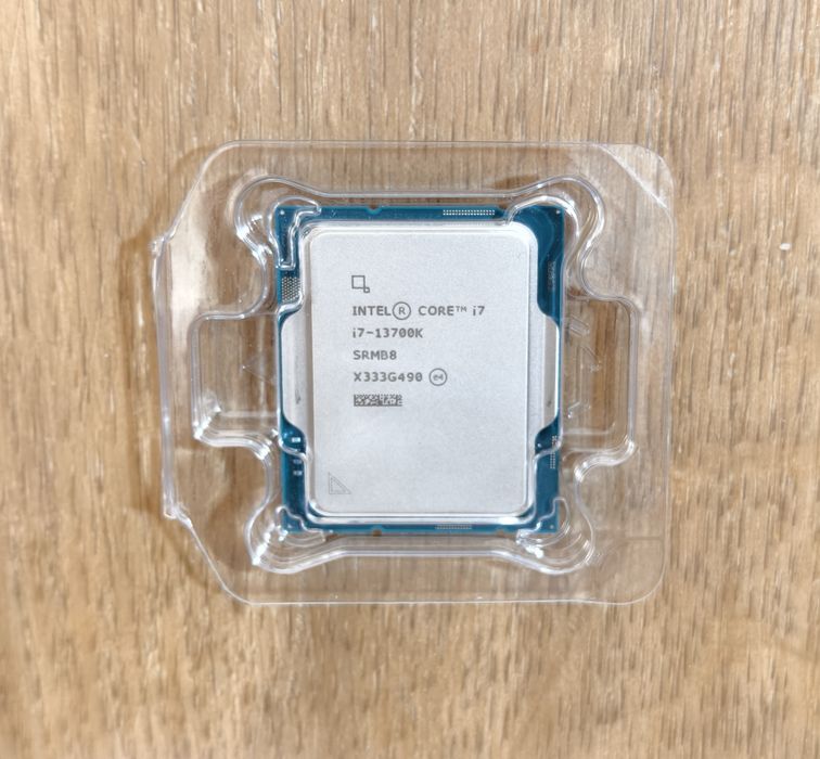 Procesor intel i7 13700K
