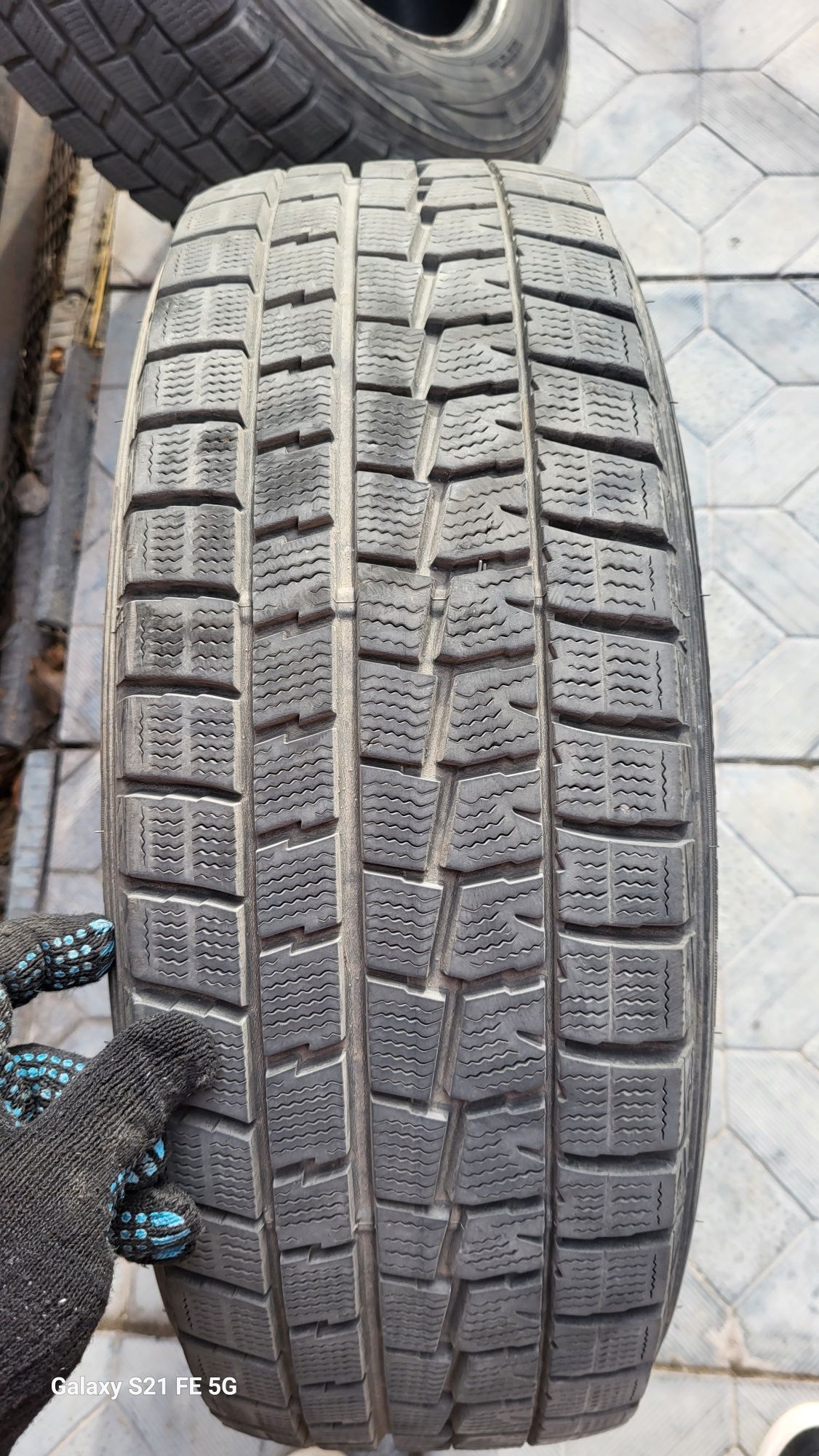 Шины Dunlop зимние 205/65/16