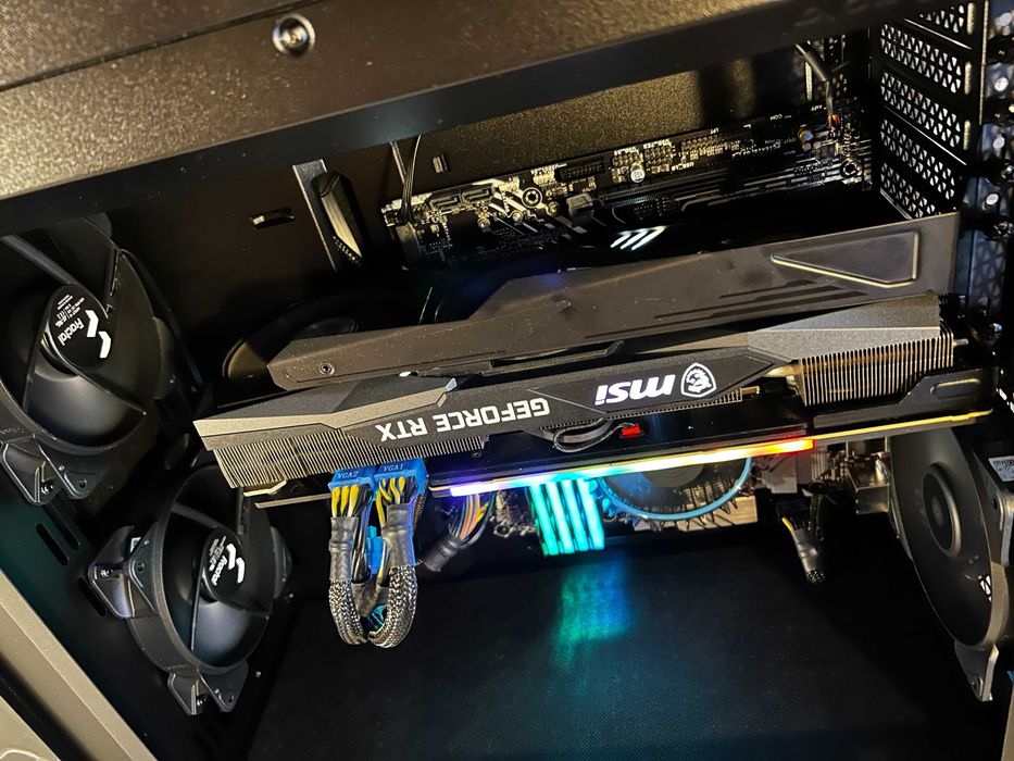 Геймърски i5 12400/RTX 3070/32gb рам/Nvme+hdd 3tb/Fractal Desing Top