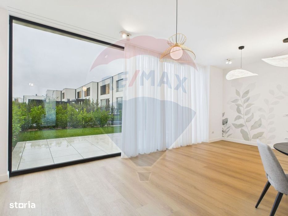 Vila luminoasa cu 4 camere si panouri solare in Amber FOREST Tunari