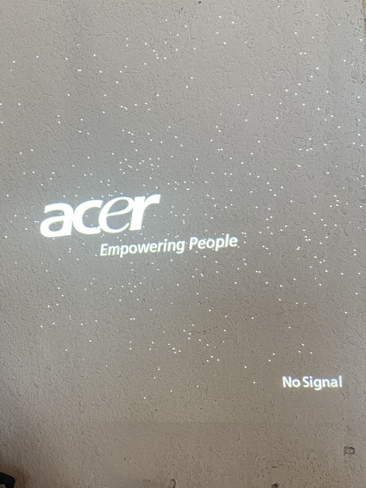 Продавам Acer Projector Model X110