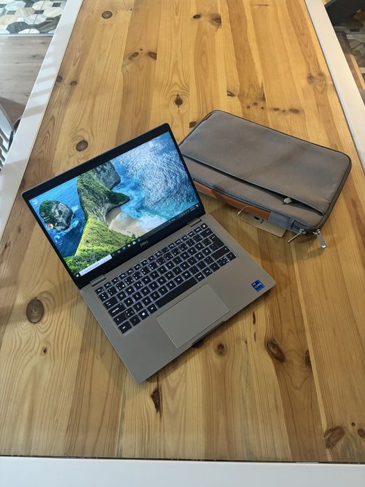 Dell Latitude 5320• i7-11Th gen• (Generatia 11)• 13 inch• geanta noua•