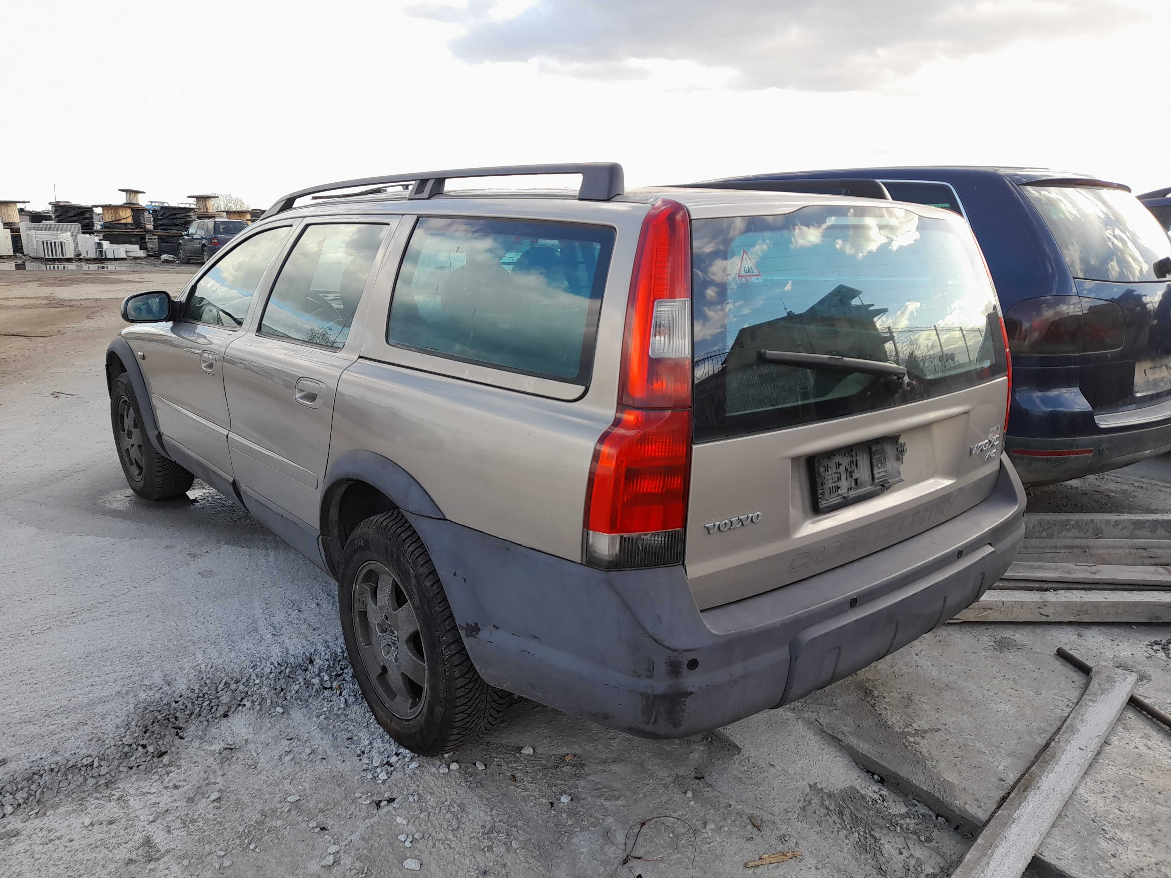 На части! Volvo XC 70 2.4Т АWD