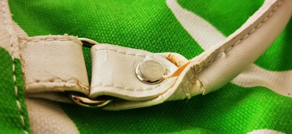 2 Genti de cosmetice, Oriflame