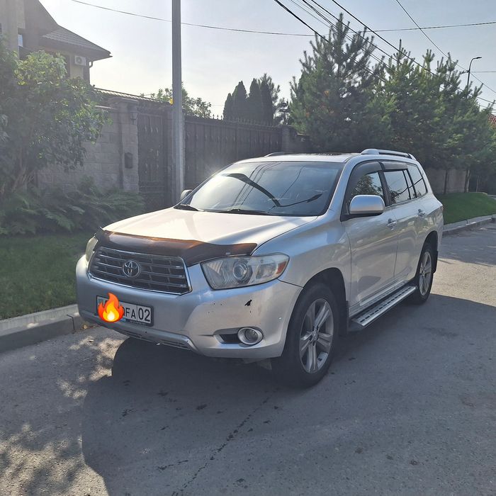 В продаже Toyota Highlander
