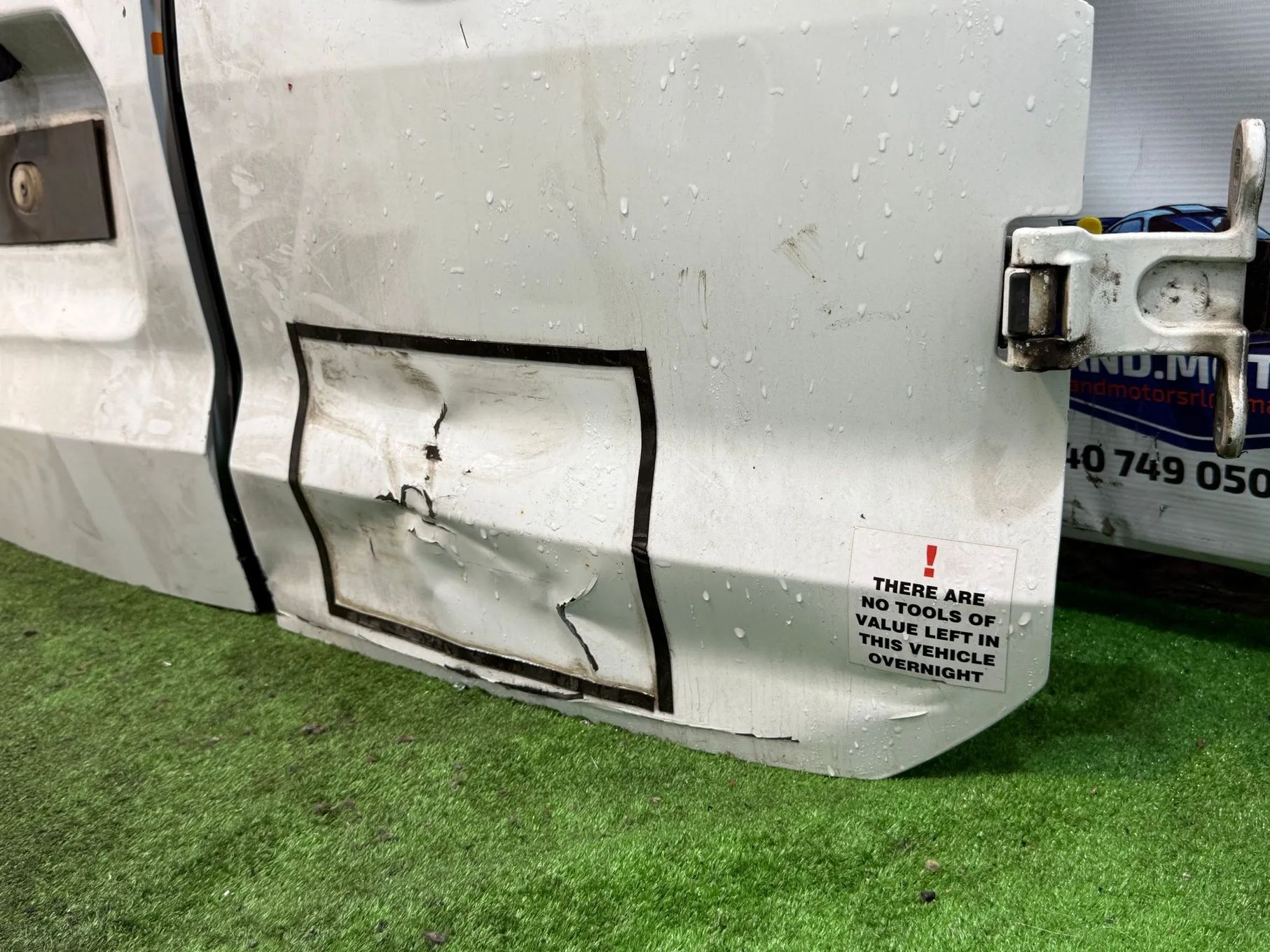 USA PORTIERA SPATE  DREAPTA FORD TRANSIT COURIER 1.5 DIESEL 2017 / FURGONETA COD OEM 2254674 2292146 2014-2023