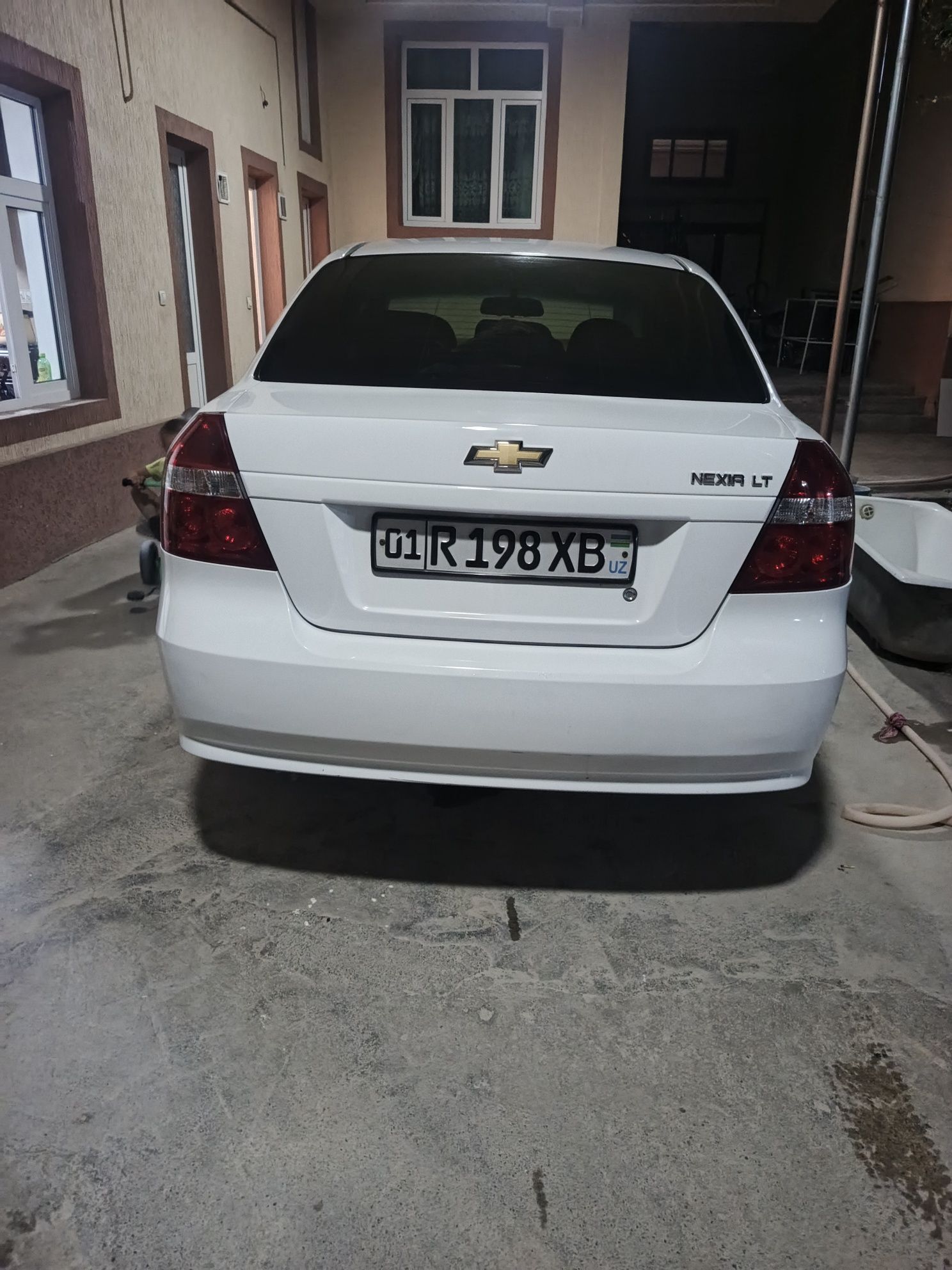 Нексия 3 сотилади