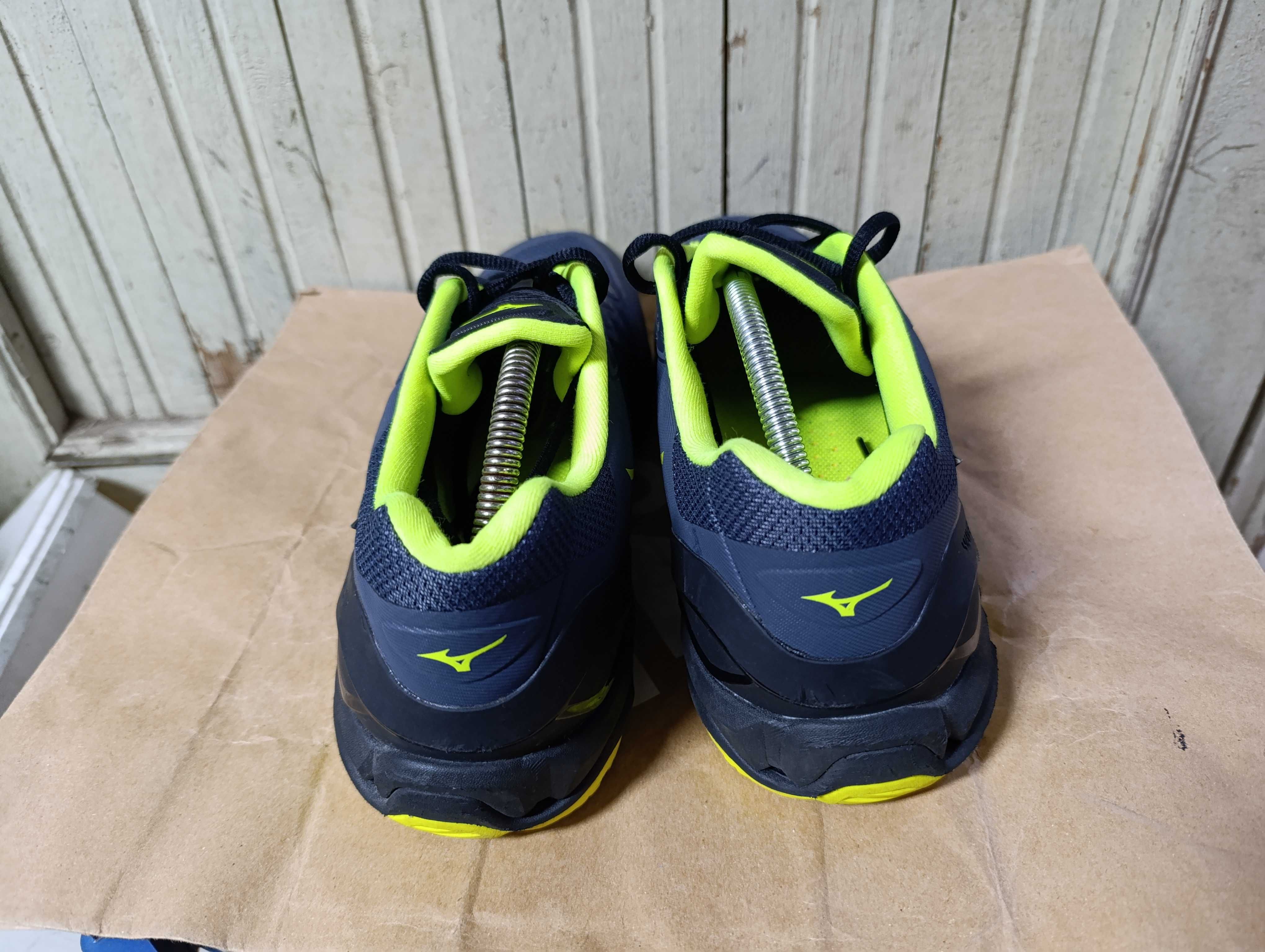 Mizuno Wave Stealth 5''оригинални маратонки 45.5 номер