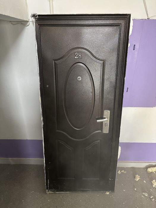 Входная дверь в хорошем состояний