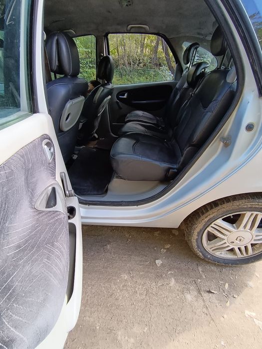 Vând sau schimb Renault scenic