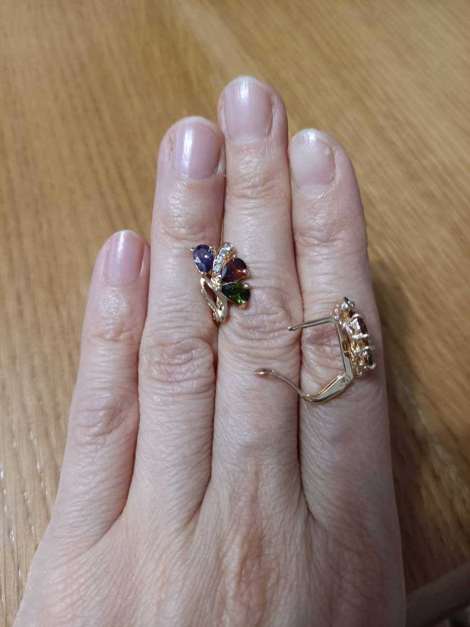 сережки бижутерия, интересный дизайн под ювелирку