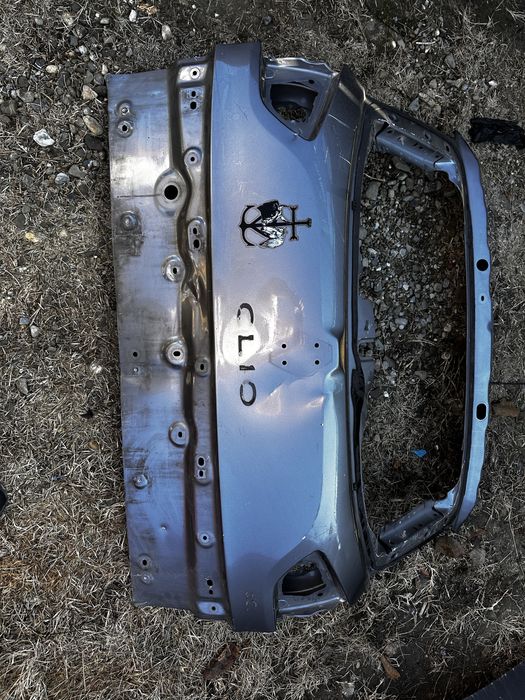 Hayon renault clio 4 break.