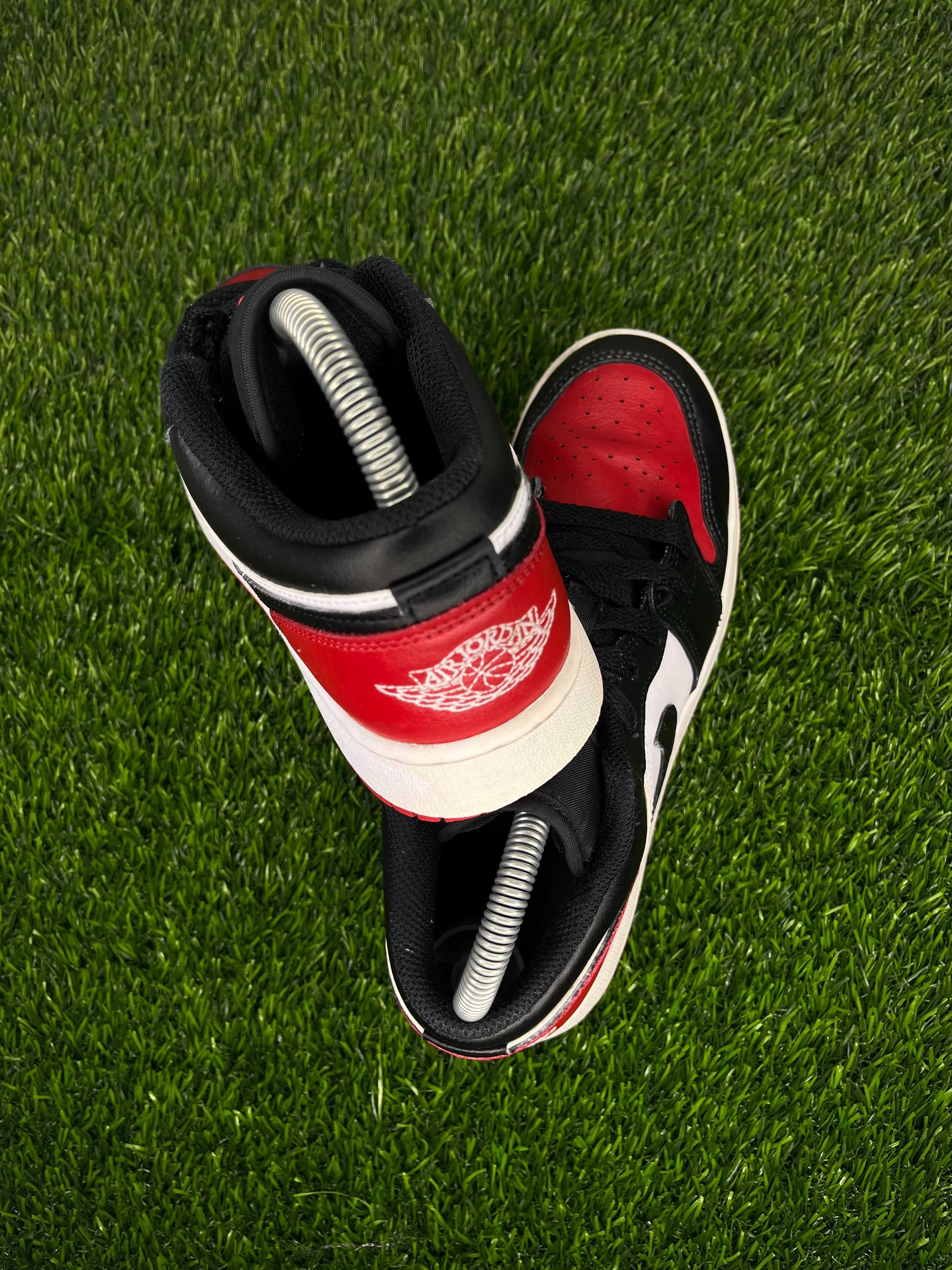 Nike Air Jordan 1 Low Bred Toe Дамски Маратонки