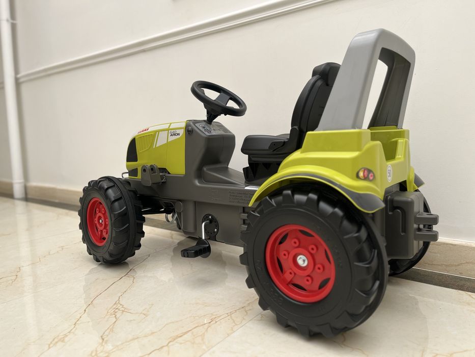 Tractor cu pedale CLAAS Arion 640