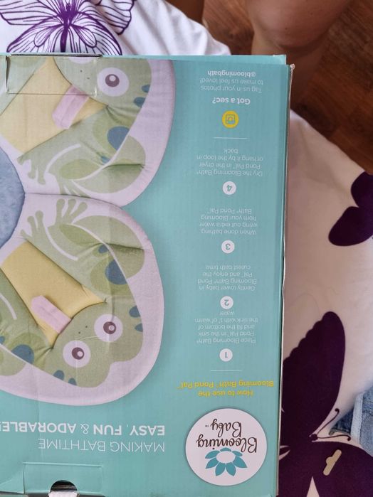 BloomingBath - Cadita Broscuta Si salteluta de joaca Lotus din Plus