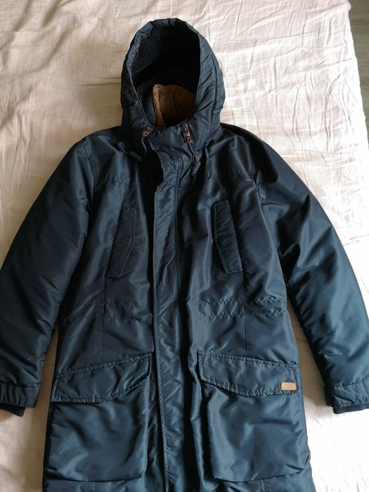 Geaca foarte groasa pt barbati, marca Bershka, mar S, bleumarine