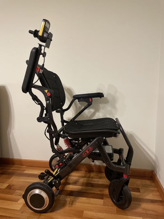 Scaun cu rotile electric