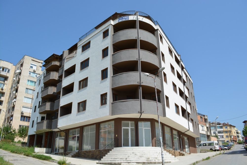 Продава се Двустаен апартамент в Сандански - 85 кв.м за 859 €/кв.м - Снимка #1
