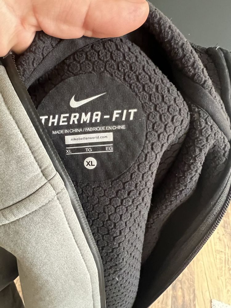 Nike Terma-Fit size XL