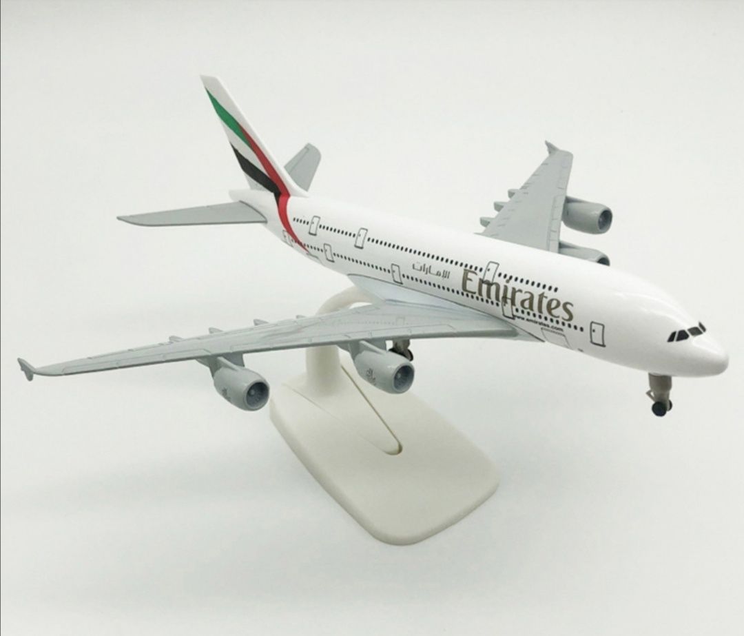 Macheta Avion Emirates 20 cm / Metal