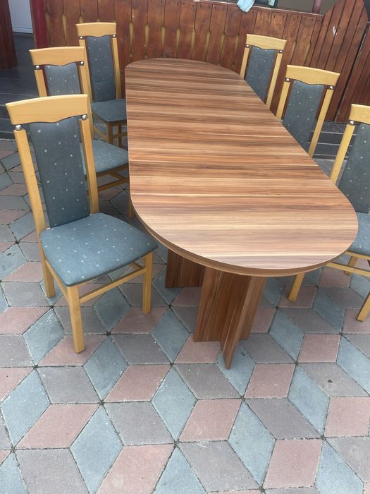 Masa extensibila cu scaune