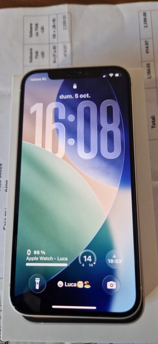 Vand Iphone 12, inca in garantie