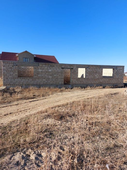 Көтеріліп тұрған үй сатылады