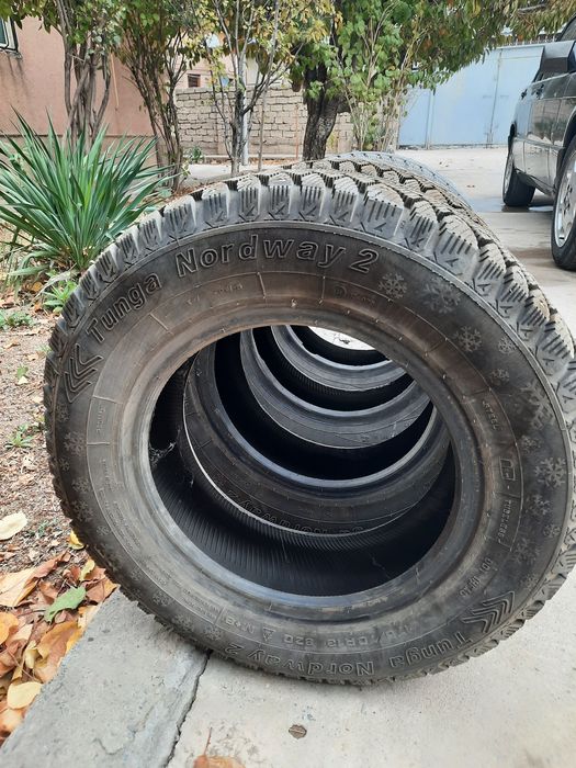 Зимние шины а отличном состоянии