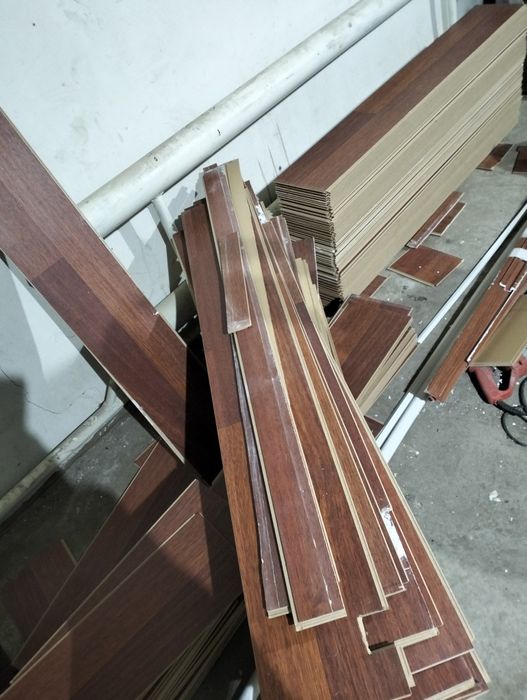 Продам бу ламинат